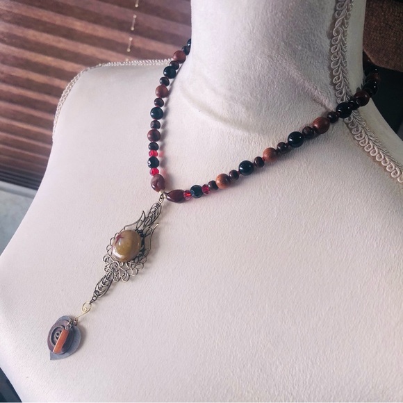 Handcrafted genuine stone mookaite black onyx beaded necklace - Picture 3 of 11